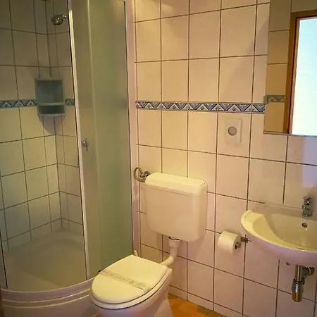 Family Friendly Island Rab Apartment *