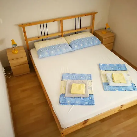 Family Friendly Island Rab Apartment Kampor