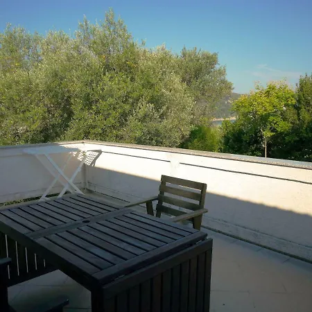 Apartment Family Friendly Island Rab Kampor