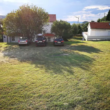 Family Friendly Island Rab Apartment