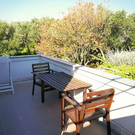 Family Friendly Island Rab Apartment Kampor
