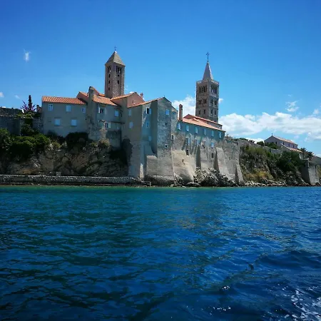 Family Friendly Island Rab Apartment