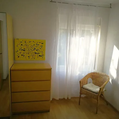 Family Friendly Island Rab Apartment *